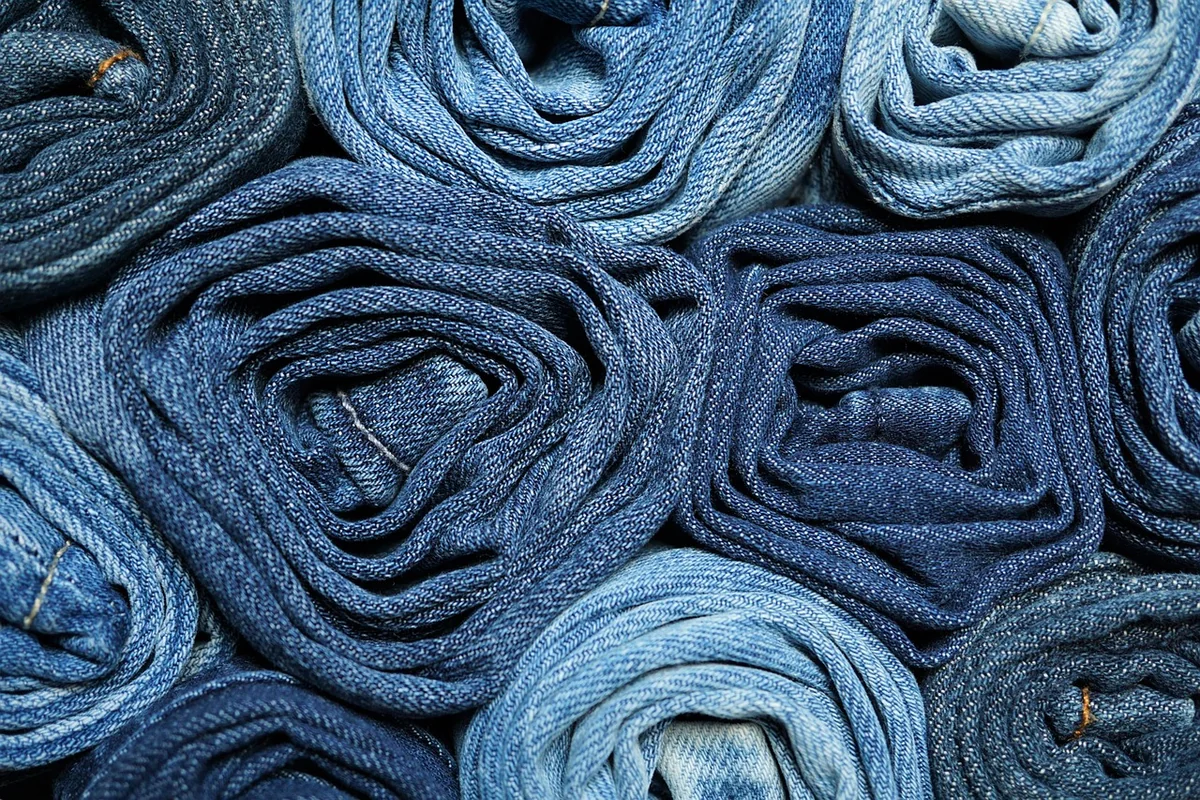 Grasflecken aus Jeans und Trikots entfernen